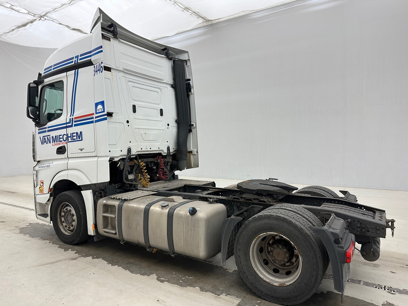 Nyergesvontató Mercedes-Benz Actros 1842: 7 kép.