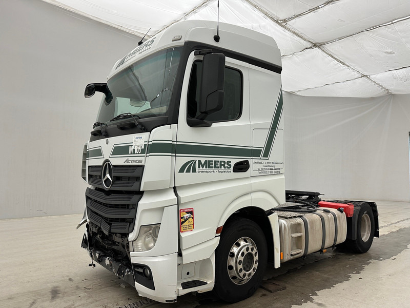 Mercedes-Benz Actros 1843* - Nyergesvontató: 2 kép. Mercedes-Benz Actros 1843* - Nyergesvontató: 2 kép.