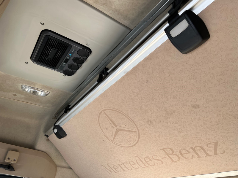 Nyergesvontató Mercedes-Benz Actros 1845 Bigspace: 13 kép.