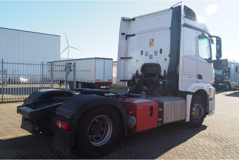 Mercedes-Benz Actros 1845LS "2016" - Nyergesvontató: 4 kép. Mercedes-Benz Actros 1845LS "2016" - Nyergesvontató: 4 kép.