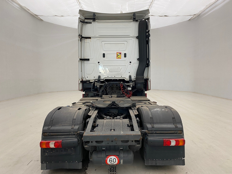 Mercedes-Benz Actros 1942 - Nyergesvontató: 5 kép. Mercedes-Benz Actros 1942 - Nyergesvontató: 5 kép.