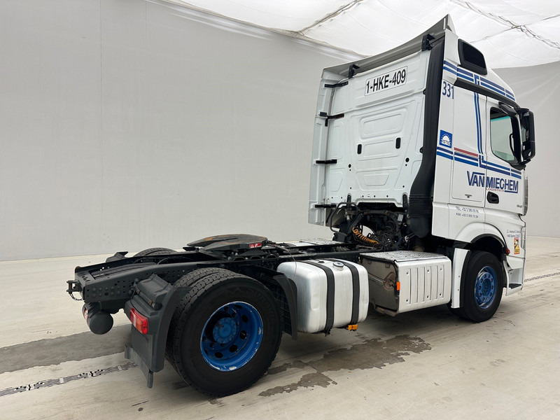 Mercedes-Benz Actros 1942 - Nyergesvontató: 5 kép. Mercedes-Benz Actros 1942 - Nyergesvontató: 5 kép.