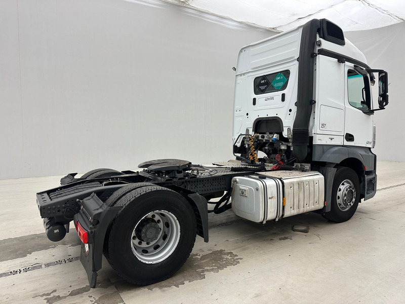 Mercedes-Benz Actros 1943 - Nyergesvontató: 5 kép. Mercedes-Benz Actros 1943 - Nyergesvontató: 5 kép.