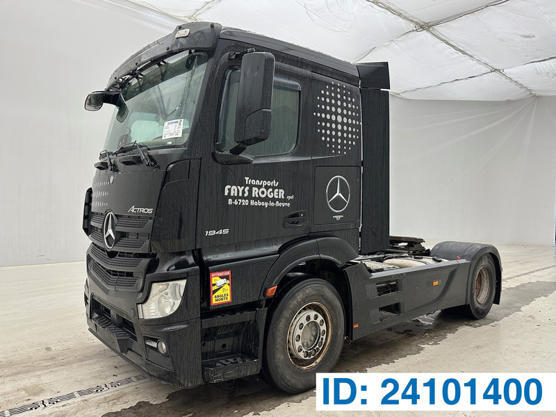 Mercedes-Benz Actros 1945 - Nyergesvontató: 1 kép. Mercedes-Benz Actros 1945 - Nyergesvontató: 1 kép.