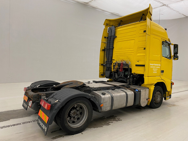 Volvo FH 400 Globetrotter - Nyergesvontató: 4 kép. Volvo FH 400 Globetrotter - Nyergesvontató: 4 kép.