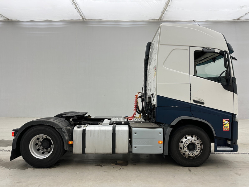 Volvo FH 420 Globetrotter - ADR - Nyergesvontató: 4 kép. Volvo FH 420 Globetrotter - ADR - Nyergesvontató: 4 kép.
