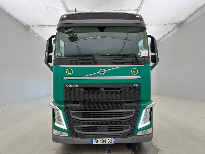 Volvo FH 460 Globetrotter - Nyergesvontató: 2 kép. Volvo FH 460 Globetrotter - Nyergesvontató: 2 kép.