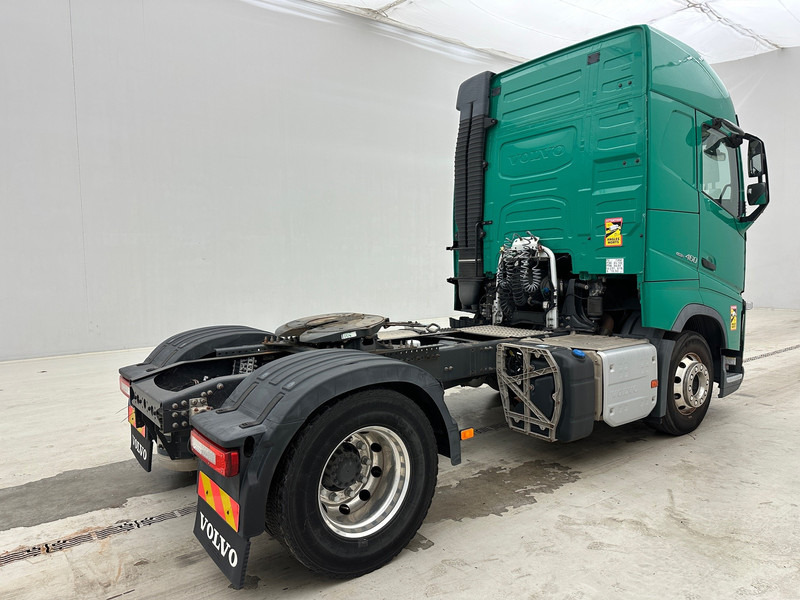 Volvo FH 460 Globetrotter - Nyergesvontató: 4 kép. Volvo FH 460 Globetrotter - Nyergesvontató: 4 kép.
