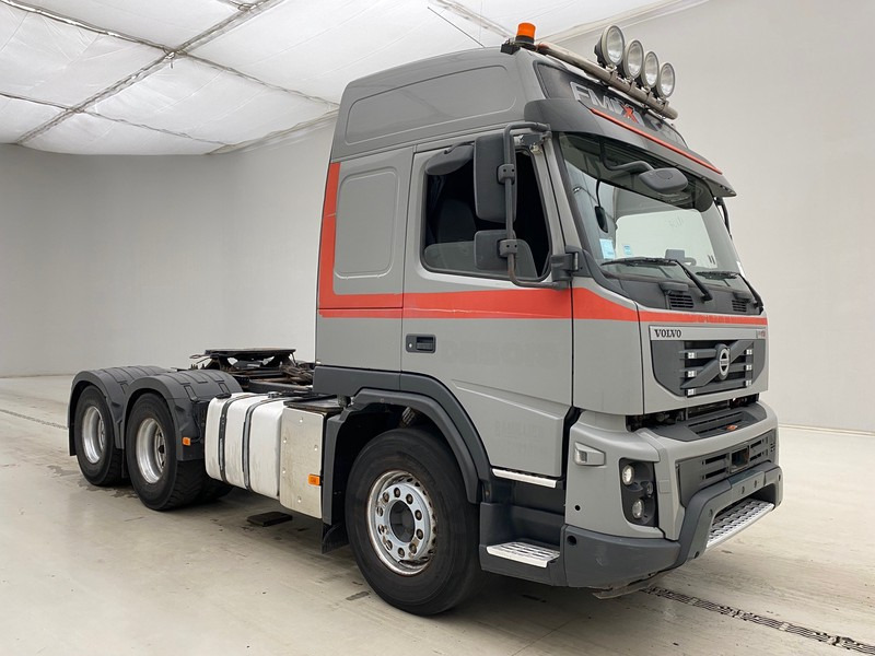 Volvo FMX 460 - 6x4 - ADR - Nyergesvontató: 2 kép. Volvo FMX 460 - 6x4 - ADR - Nyergesvontató: 2 kép.