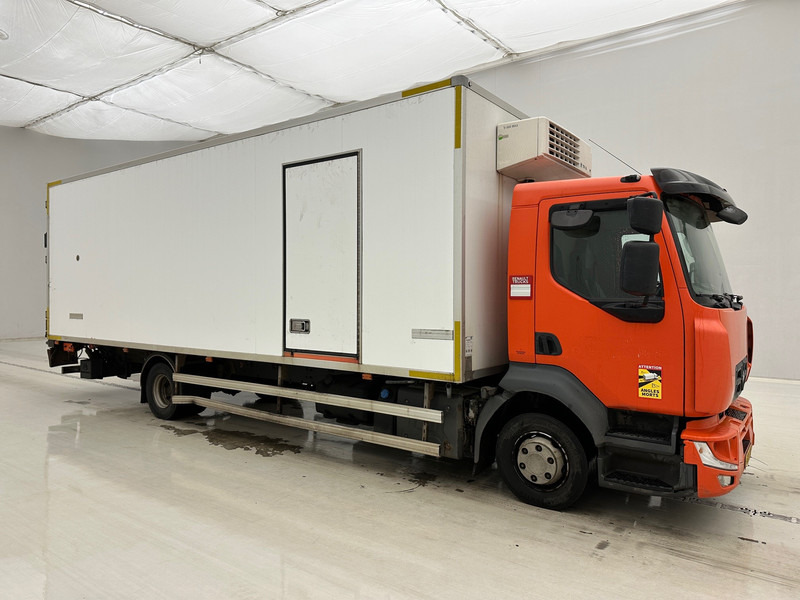 Renault D12.210 - Hűtős teherautó: 3 kép. Renault D12.210 - Hűtős teherautó: 3 kép.