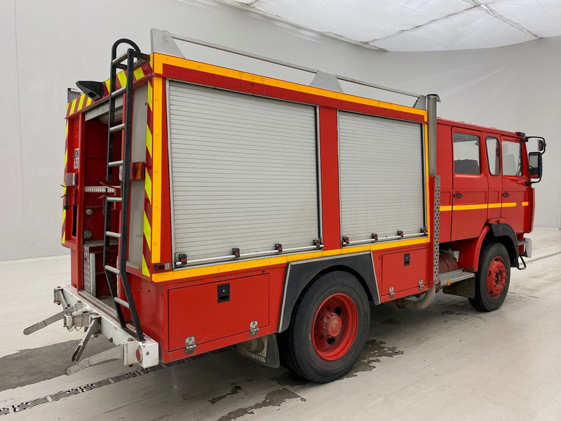 Renault G230 - Tűzoltóautó: 4 kép. Renault G230 - Tűzoltóautó: 4 kép.