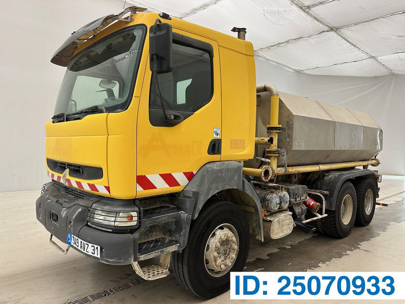 Renault Kerax 320 DCi - 6x4 - Tartályos teherautó: 1 kép. Renault Kerax 320 DCi - 6x4 - Tartályos teherautó: 1 kép.
