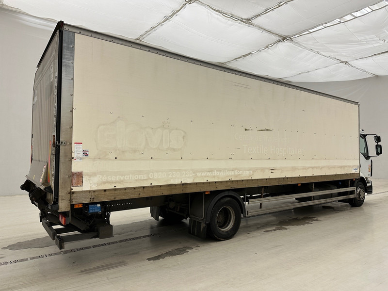 Renault Midliner 180 DXi - Dobozos felépítményű teherautó: 4 kép. Renault Midliner 180 DXi - Dobozos felépítményű teherautó: 4 kép.