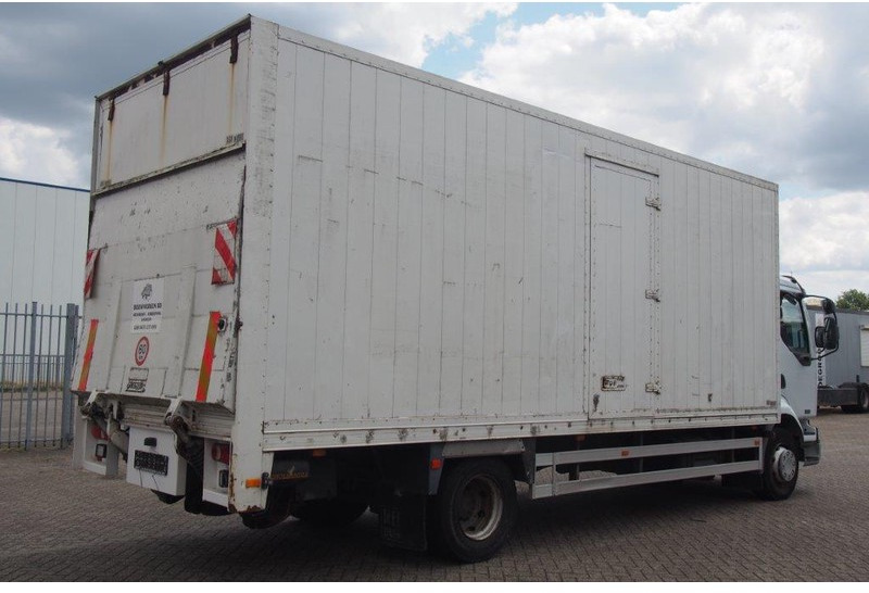 Renault Midlum 220 DCi - Dobozos felépítményű teherautó: 4 kép. Renault Midlum 220 DCi - Dobozos felépítményű teherautó: 4 kép.