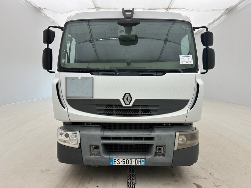 Renault Premium 320* - Tartályos teherautó: 2 kép. Renault Premium 320* - Tartályos teherautó: 2 kép.