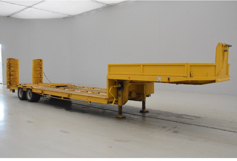 SERMA Low bed trailer - Félpótkocsi mélybölcsős: 3 kép. SERMA Low bed trailer - Félpótkocsi mélybölcsős: 3 kép.