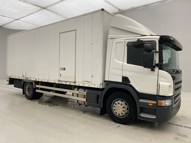 Scania P230* - Dobozos felépítményű teherautó: 3 kép. Scania P230* - Dobozos felépítményű teherautó: 3 kép.