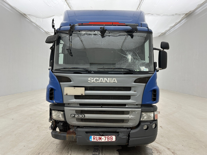 Scania P230 - Ponyvás teherautó: 3 kép. Scania P230 - Ponyvás teherautó: 3 kép.
