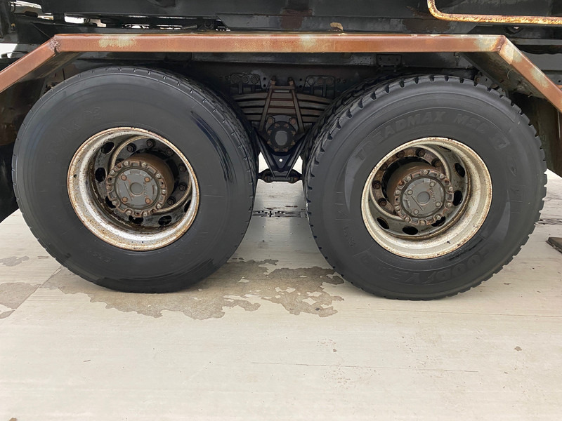 Scania P340 - 6x4 - Billenőplatós teherautó: 4 kép. Scania P340 - 6x4 - Billenőplatós teherautó: 4 kép.