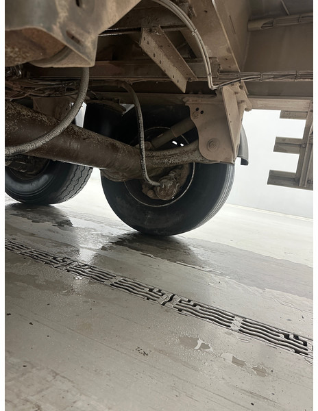 Stas 28 cub in alu - Félpótkocsi billenőplatós: 4 kép. Stas 28 cub in alu - Félpótkocsi billenőplatós: 4 kép.