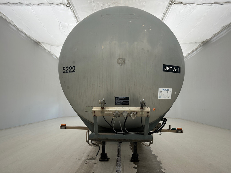 Trailer Tank 39000 L - Tartályos félpótkocsi: 2 kép. Trailer Tank 39000 L - Tartályos félpótkocsi: 2 kép.