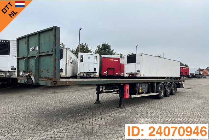 Trailor Plateau - Platós félpótkocsi: 1 kép. Trailor Plateau - Platós félpótkocsi: 1 kép.