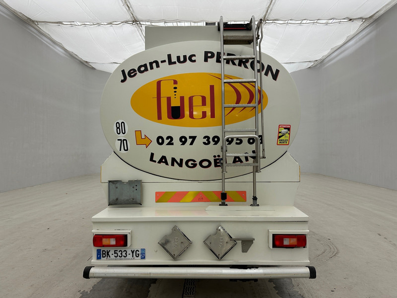 Volvo FH420 - 6x2 - Tartályos teherautó: 5 kép. Volvo FH420 - 6x2 - Tartályos teherautó: 5 kép.