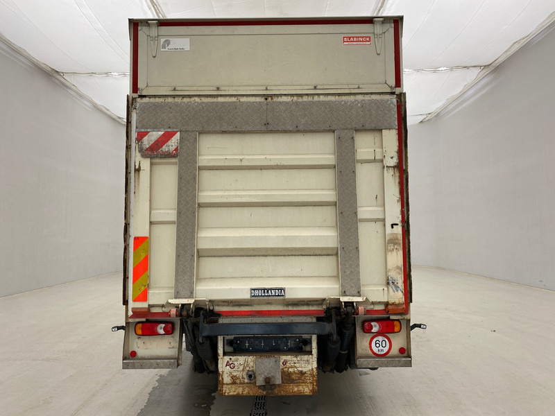 Volvo FL 240 - Dobozos felépítményű teherautó: 5 kép. Volvo FL 240 - Dobozos felépítményű teherautó: 5 kép.