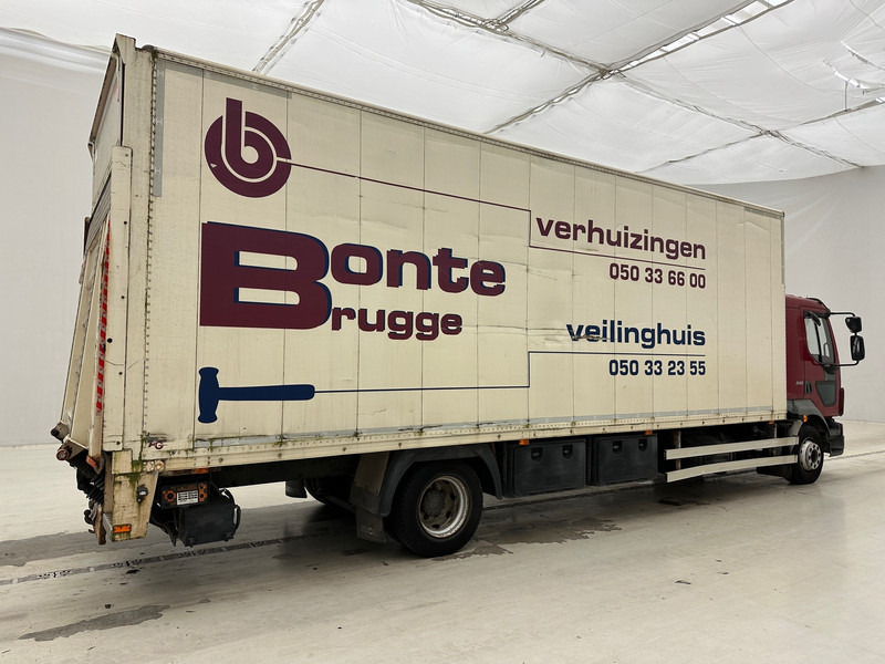 Volvo FL 240* - Dobozos felépítményű teherautó: 4 kép. Volvo FL 240* - Dobozos felépítményű teherautó: 4 kép.
