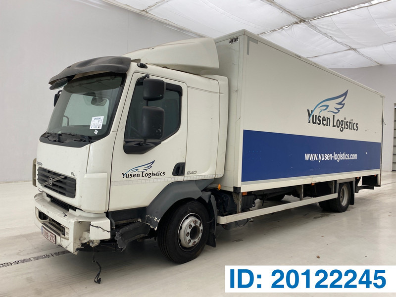 Volvo FL 240 - Dobozos felépítményű teherautó: 1 kép. Volvo FL 240 - Dobozos felépítményű teherautó: 1 kép.