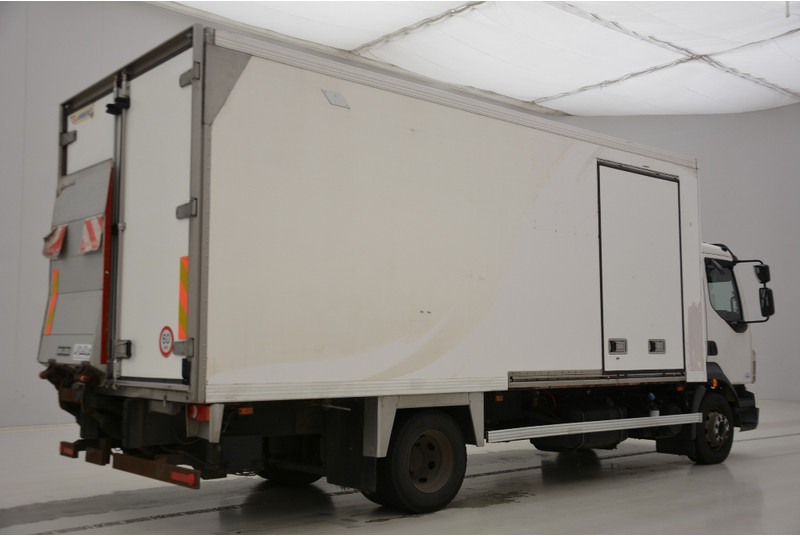 Volvo FL 240 - Hűtős teherautó: 5 kép. Volvo FL 240 - Hűtős teherautó: 5 kép.