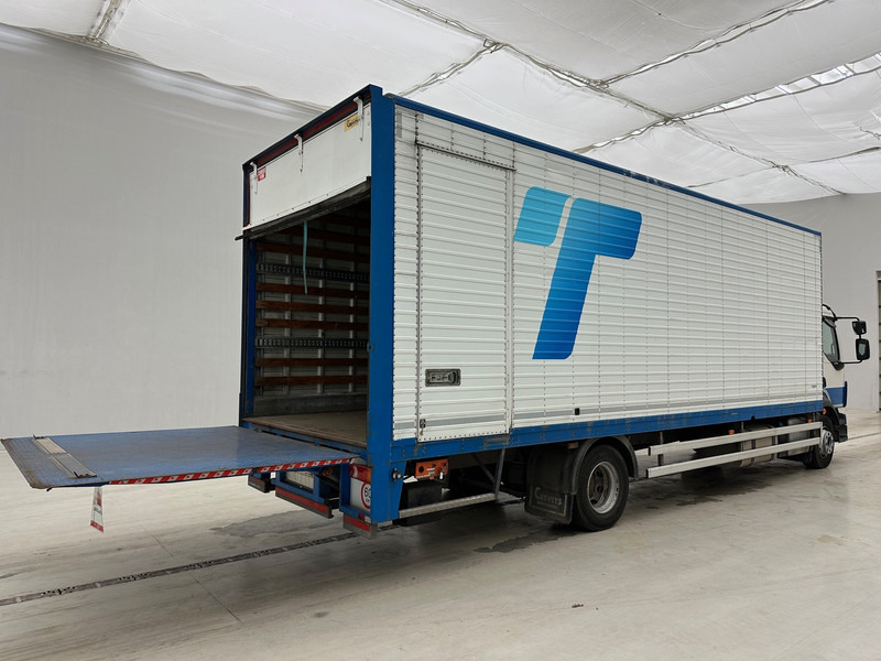 Volvo FL 280 - Dobozos felépítményű teherautó: 4 kép. Volvo FL 280 - Dobozos felépítményű teherautó: 4 kép.