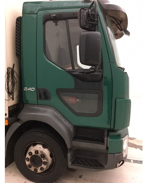 Volvo FL Volvo FL - Fülke és belső tér: 5 kép. Volvo FL Volvo FL - Fülke és belső tér: 5 kép.