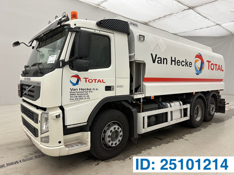 Volvo FM 300 - 6x2 - Tartályos teherautó: 1 kép. Volvo FM 300 - 6x2 - Tartályos teherautó: 1 kép.