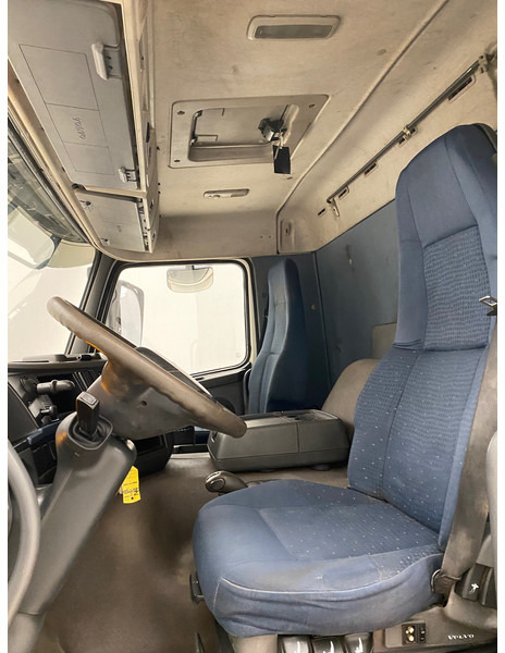 Platós teherautó, Darus autó Volvo FM 300: 10 kép.