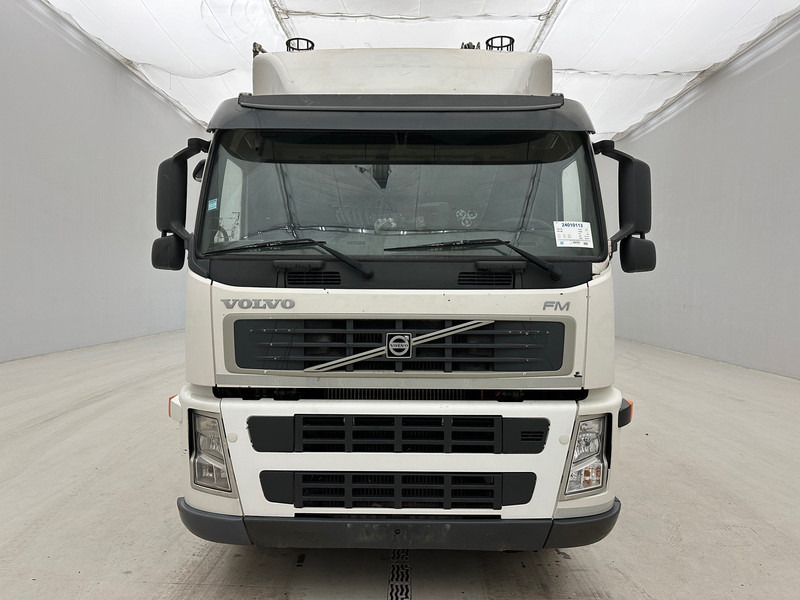 Volvo FM 330 - Szemetesautó: 2 kép. Volvo FM 330 - Szemetesautó: 2 kép.