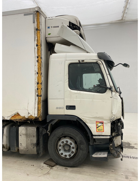 Volvo FM 330 - Hűtős teherautó: 4 kép. Volvo FM 330 - Hűtős teherautó: 4 kép.