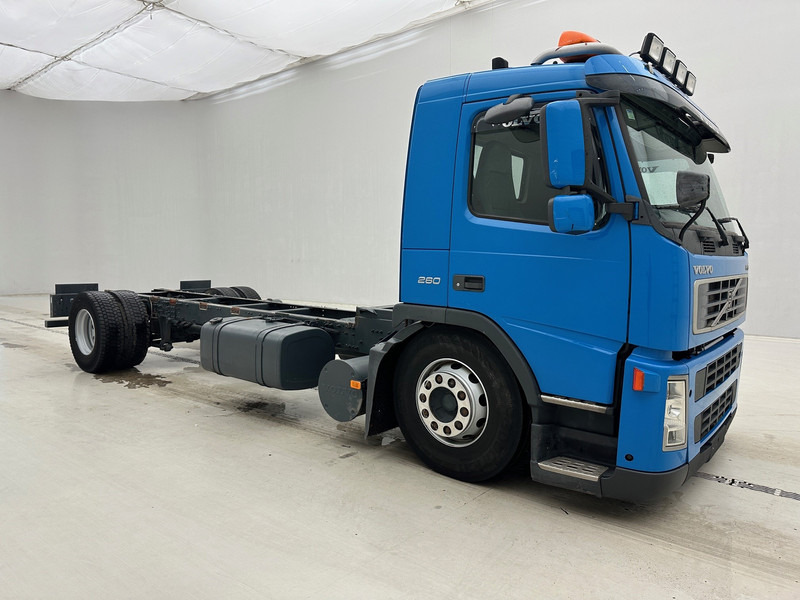 Volvo FM9.260* - Alvaz teherautó: 3 kép. Volvo FM9.260* - Alvaz teherautó: 3 kép.