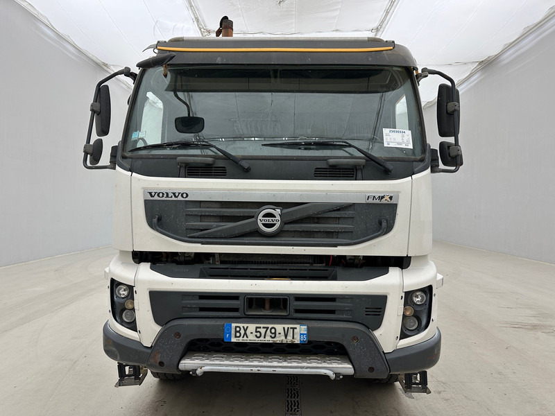 Volvo FMX 410 - 8x4 - Betonmixer: 2 kép. Volvo FMX 410 - 8x4 - Betonmixer: 2 kép.