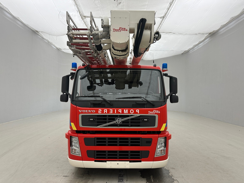 Volvo MAGIRUS ALP330 - FM 340 - 6x4 - Tűzoltóautó: 2 kép. Volvo MAGIRUS ALP330 - FM 340 - 6x4 - Tűzoltóautó: 2 kép.