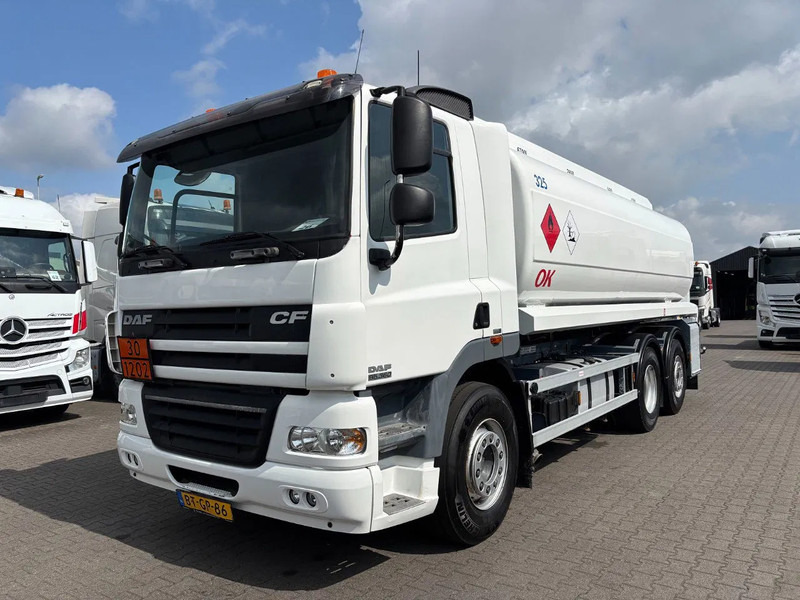 DAF CF 85.360 6X2 Euro 5 21300 Liter Fueltank - Tartályos teherautó: 1 kép. DAF CF 85.360 6X2 Euro 5 21300 Liter Fueltank - Tartályos teherautó: 1 kép.