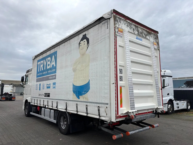 DAF XF 510 Spacecab Euro 6 Retarder - Ponyvás teherautó: 3 kép. DAF XF 510 Spacecab Euro 6 Retarder - Ponyvás teherautó: 3 kép.