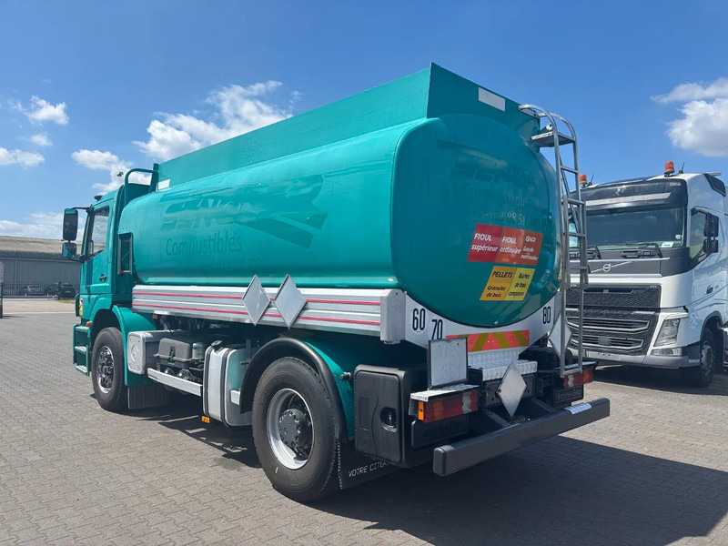 Mercedes-Benz Axor 1828 4x2 12500 Liter Fueltank - Tartályos teherautó: 3 kép. Mercedes-Benz Axor 1828 4x2 12500 Liter Fueltank - Tartályos teherautó: 3 kép.