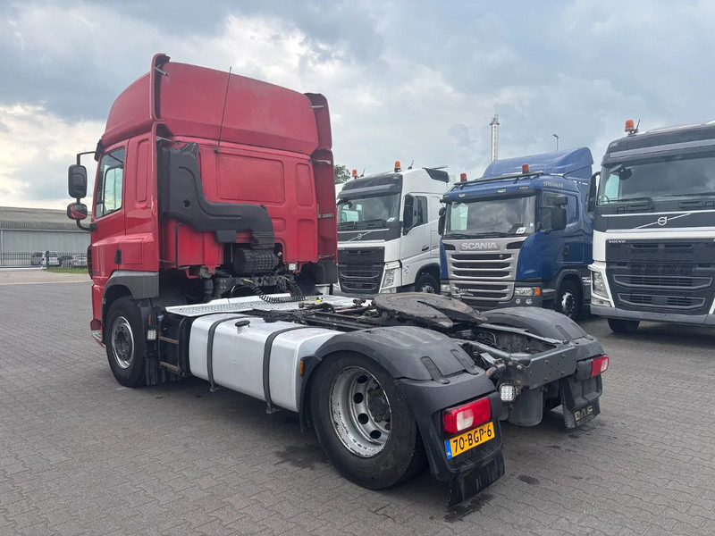DAF CF 460 Spacecab Euro 6 - Nyergesvontató: 3 kép. DAF CF 460 Spacecab Euro 6 - Nyergesvontató: 3 kép.