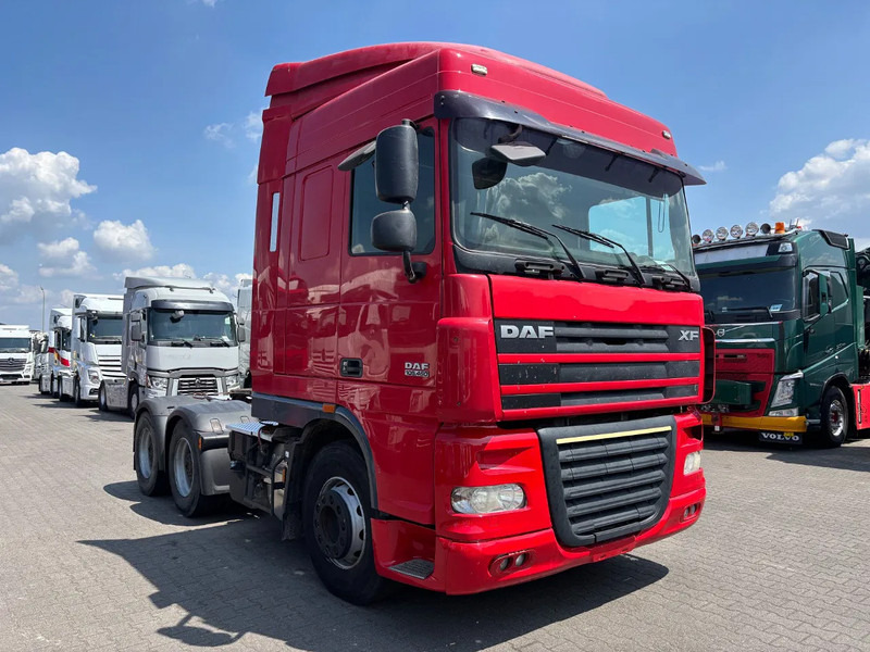 DAF XF 105.460 6X4 Spacecab Steelsuspension Manual geabox - Nyergesvontató: 2 kép. DAF XF 105.460 6X4 Spacecab Steelsuspension Manual geabox - Nyergesvontató: 2 kép.