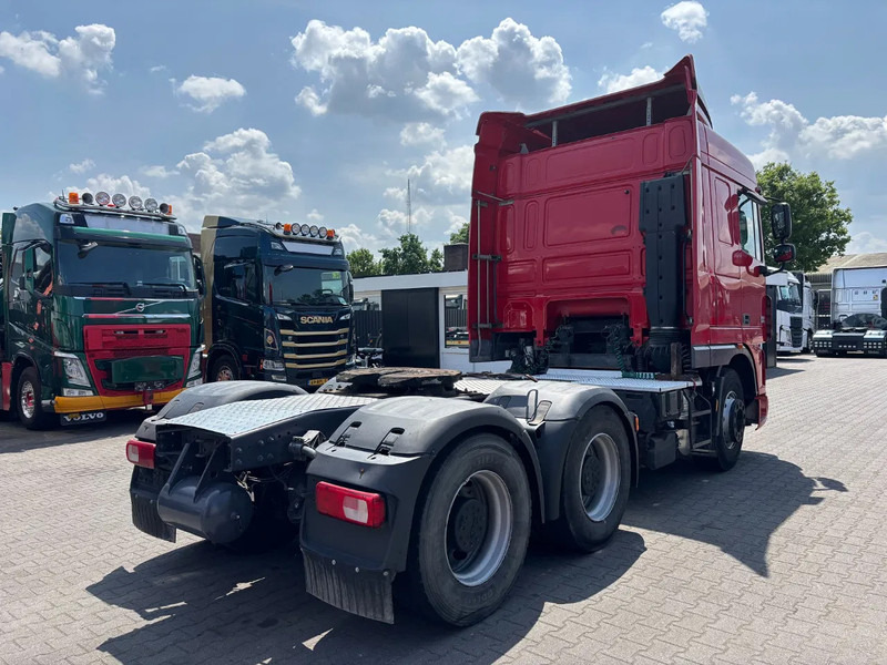 DAF XF 105.460 6X4 Spacecab Steelsuspension Manual geabox - Nyergesvontató: 4 kép. DAF XF 105.460 6X4 Spacecab Steelsuspension Manual geabox - Nyergesvontató: 4 kép.