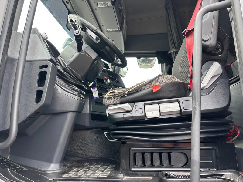 Renault T480 Retarder Euro 6 - Nyergesvontató: 5 kép. Renault T480 Retarder Euro 6 - Nyergesvontató: 5 kép.