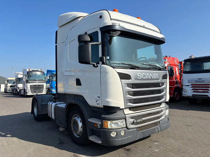 Scania R450 Highline Euro 6 Retarder - Nyergesvontató: 2 kép. Scania R450 Highline Euro 6 Retarder - Nyergesvontató: 2 kép.
