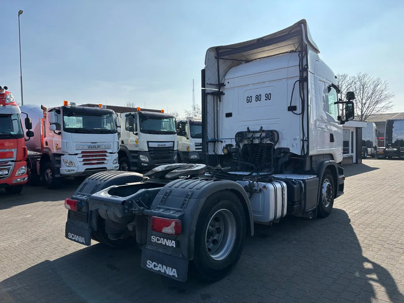 Scania R450 Highline Euro 6 Retarder - Nyergesvontató: 4 kép. Scania R450 Highline Euro 6 Retarder - Nyergesvontató: 4 kép.