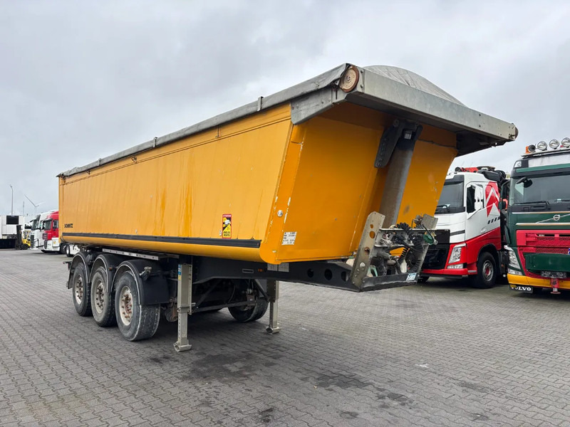 Schmitz Cargobull 3 Axles 25 M3 Lift Axle - Félpótkocsi billenőplatós: 2 kép. Schmitz Cargobull 3 Axles 25 M3 Lift Axle - Félpótkocsi billenőplatós: 2 kép.